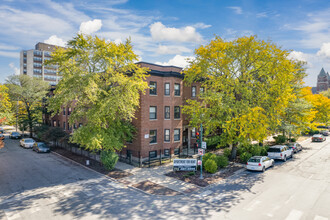 6001 S Michigan Ave in Chicago, IL - Foto de edificio - Building Photo