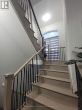 3253 Dove Dr in Oakville, ON - Building Photo - Building Photo