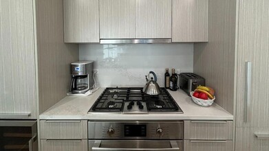 30 Riverside Blvd, Unit 310 in New York, NY - Building Photo - Building Photo