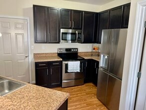 105 Shire Dr in Lake St. Louis, MO - Building Photo - Building Photo