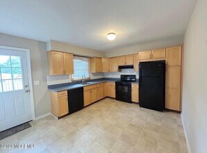 501 Bismarck St in Toms River, NJ - Building Photo - Building Photo