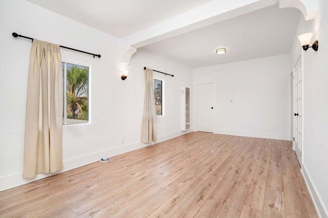 property at 3958 1/2 W 27th St