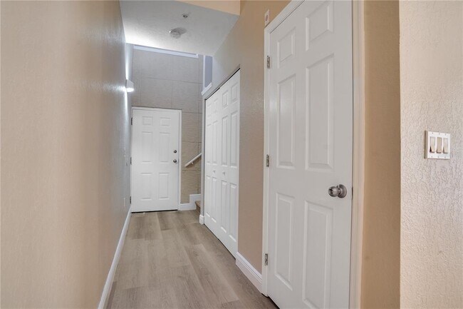 5028 Sunridge Palms Dr in Tampa, FL - Building Photo - Building Photo