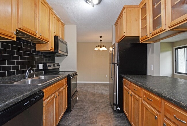4130 Rahn Rd in Eagan, MN - Building Photo - Building Photo
