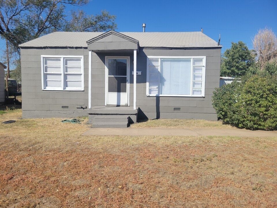 4610 S Ong St in Amarillo, TX - Building Photo