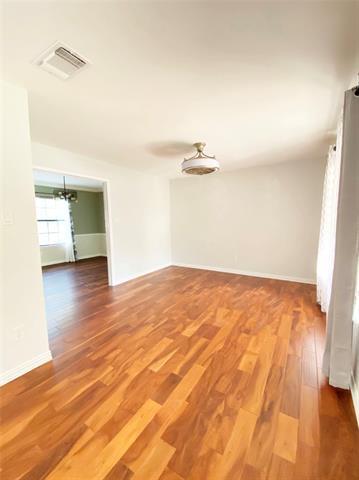 10905 Wintergreen Hill in Austin, TX - Foto de edificio - Building Photo