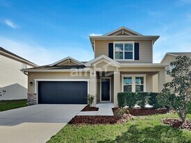 322 Pine Terrace Dr in Ruskin, FL - Building Photo