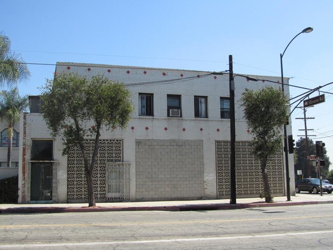 618-622 S Del Mar Ave in San Gabriel, CA - Foto de edificio - Building Photo