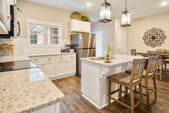 20 Grove Cir in Statesboro, GA - Building Photo - Building Photo