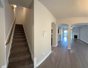 1841 Basin Trl in Brenham, TX - Foto de edificio - Building Photo