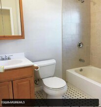 321 Shore Dr in Highlands, NJ - Building Photo - Building Photo