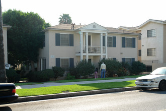 530 Glenwood Rd in Glendale, CA - Building Photo - Building Photo