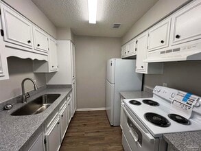 9469 Sunnehanna Blvd in Pensacola, FL - Building Photo - Building Photo