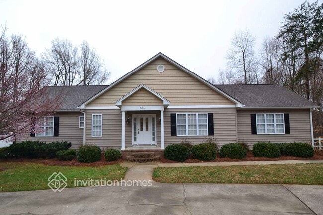 property at 650 Petree Rd