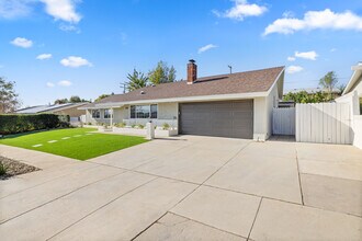 3361 Wichita Falls Ave, Unit Main House in Simi Valley, CA - Foto de edificio - Building Photo