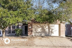 2926 Cowboy Dr in Dallas, TX - Building Photo