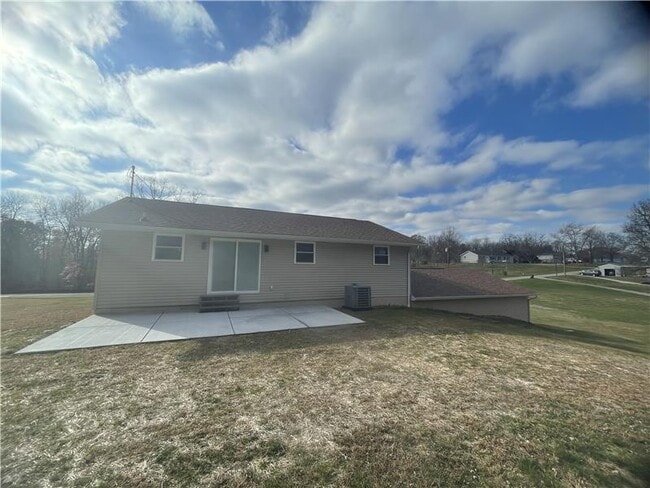 889 Township Rd 217 in Bloomingdale, OH - Building Photo - Building Photo