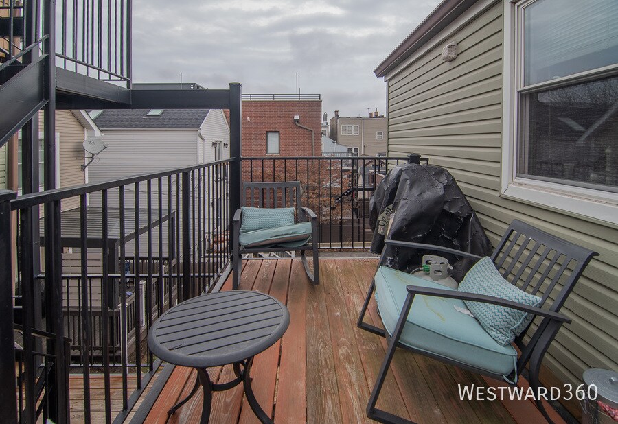 1623 W Huron St in Chicago, IL - Building Photo
