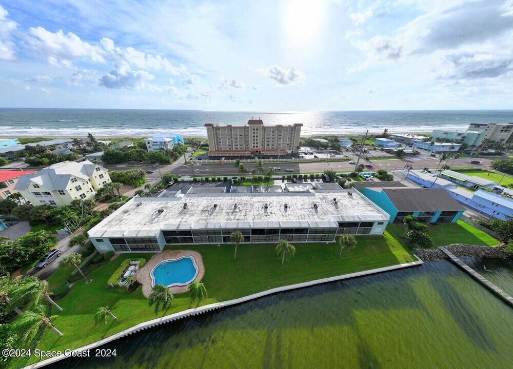 2850 S Atlantic Ave in Cocoa Beach, FL - Building Photo