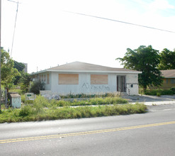 1301 NE 111th St in Miami, FL - Building Photo - Building Photo