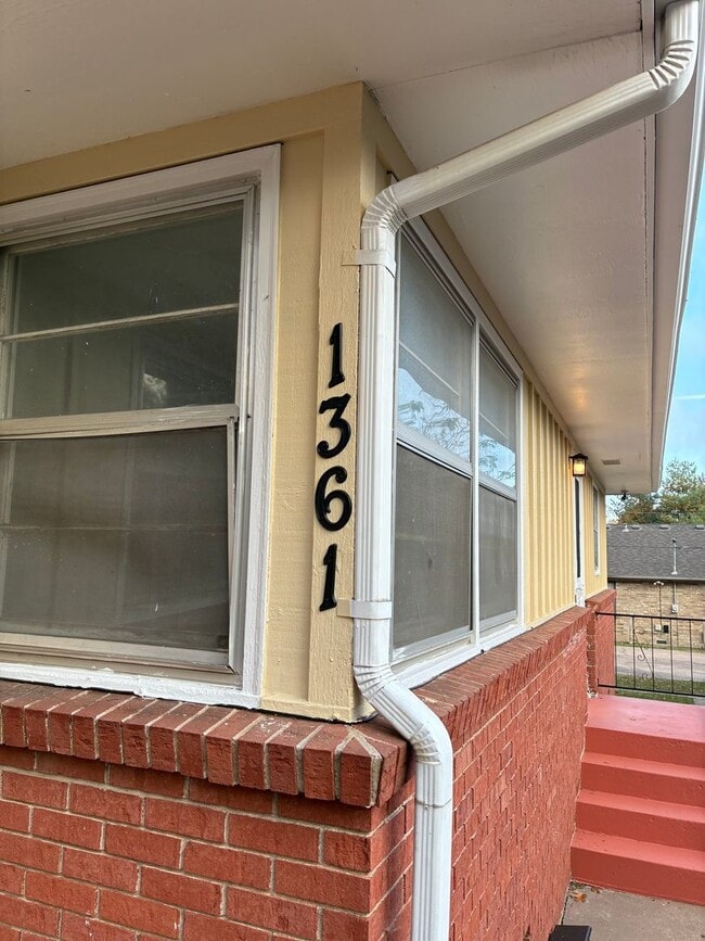 1359 E Elm St in Springfield, MO - Building Photo - Building Photo