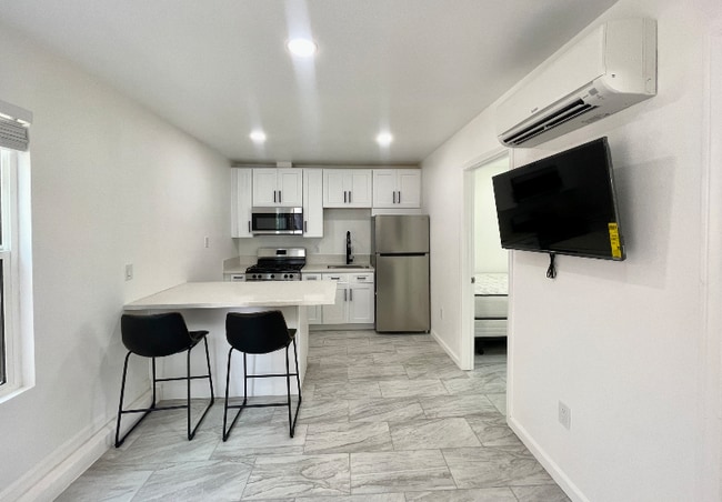 1210 Sand Drift Point in San Diego, CA - Building Photo - Building Photo