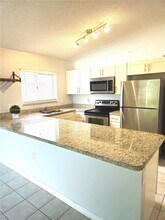 405 Kelly Ln in Weston, FL - Building Photo - Building Photo