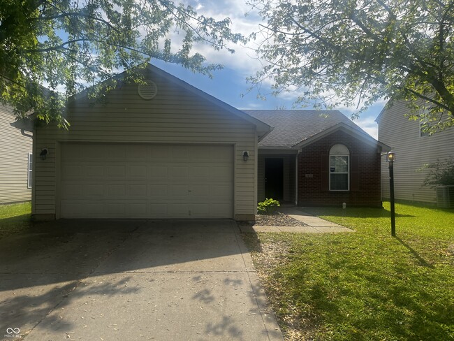 3635 Whistlewood Ln in Indianapolis, IN - Building Photo - Building Photo