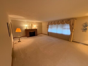 2419 W Anna St in Grand Island, NE - Building Photo - Building Photo