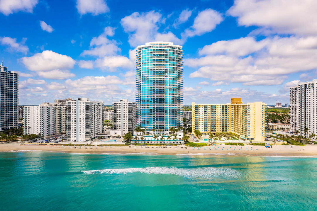 Trump Hollywood in Hollywood, FL - Building Photo