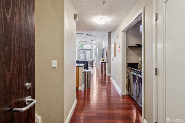 88 King St in San Francisco, CA - Building Photo - Building Photo