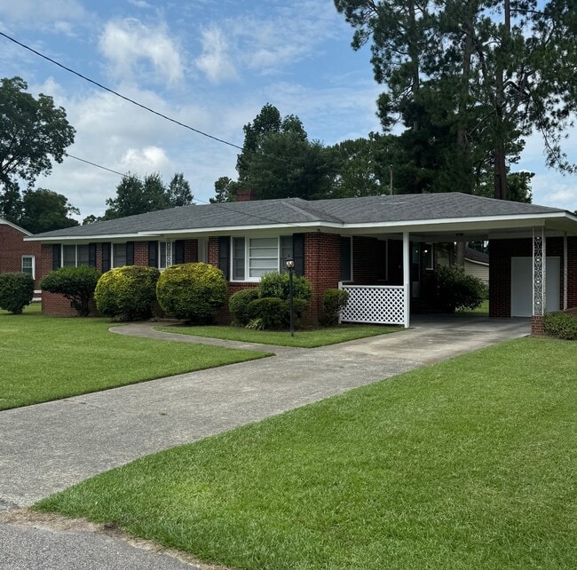 207 Hooks Ave in Fremont, NC - Building Photo - Building Photo