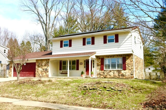 property at 2203 S Montclair Ave