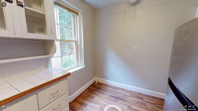120 College Ave, Unit 1 in Medford, MA - Foto de edificio - Building Photo
