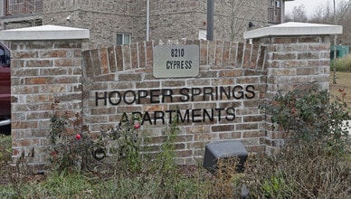 Hooper Springs - Senior Living in Baton Rouge, LA - Foto de edificio - Building Photo