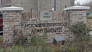 Hooper Springs - Senior Living in Baton Rouge, LA - Building Photo - Building Photo