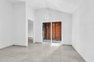 7227 Greenyard Dr in Houston, TX - Building Photo - Building Photo