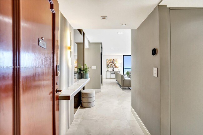 19667 Turnberry Way in Aventura, FL - Foto de edificio - Building Photo