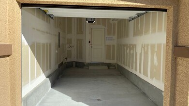 7850 Aurora Sky St in North Las Vegas, NV - Building Photo - Building Photo