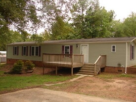 1212 Stateline Rd in Clover, SC - Building Photo