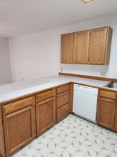 507 Reed St E in Zillah, WA - Foto de edificio - Building Photo