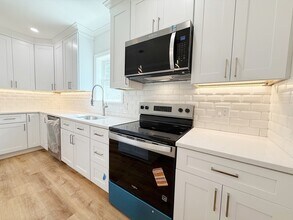 47 Walker St, Unit 1 in Somerville, MA - Building Photo - Building Photo