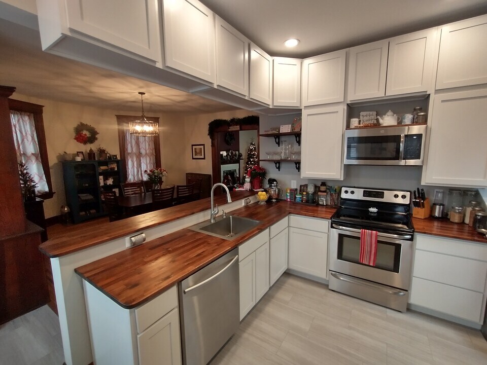 2229 Maplewood Ave, Unit Mt Auburn in Cincinnati, OH - Foto de edificio