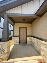 9927 Rancho Real Rd in San Antonio, TX - Building Photo - Building Photo