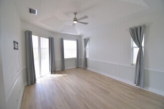 359 SW Kestor Dr in Port St. Lucie, FL - Building Photo - Building Photo