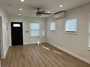 1533 Freeman Ave in Long Beach, CA - Building Photo - Building Photo