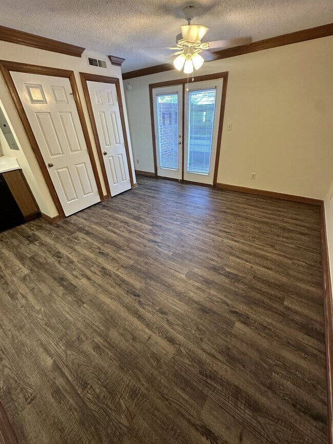 property at 3517 Ivy Commons Dr