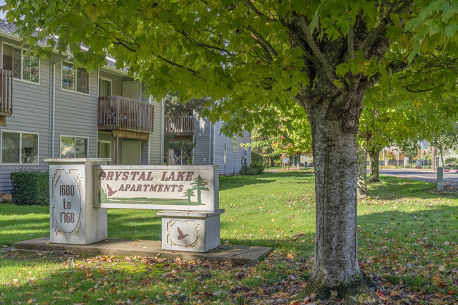 Crystal Lake Apartments in Corvallis, OR - Foto de edificio - Building Photo