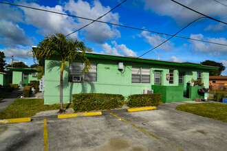 Johnson Apartments in Hallandale Beach, FL - Building Photo - Building Photo