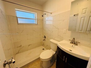 254 SW 14th St in Dania Beach, FL - Building Photo - Building Photo